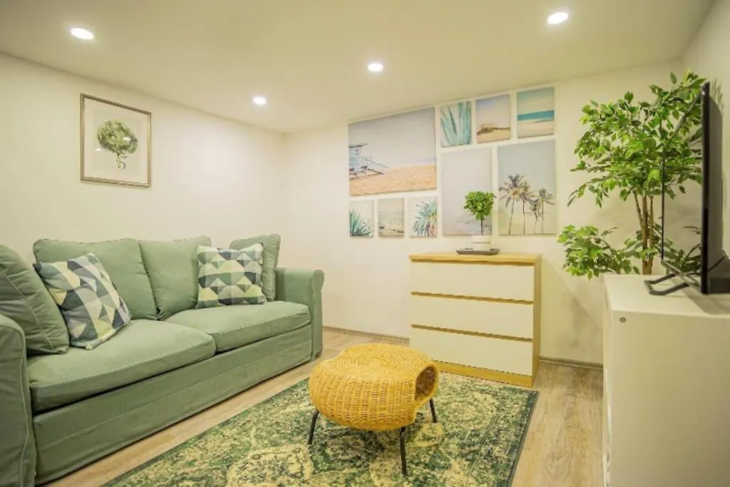 Cosy Flat In Akacfa Str., Aya Apartamento Budapeste
